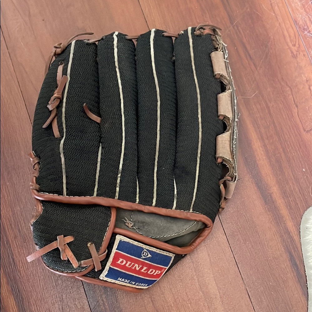 Dunlop Black and Brown Baseball Glove